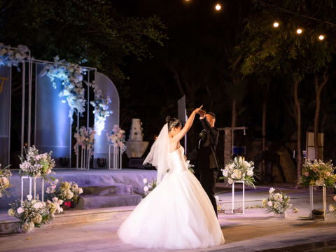 Tiệc Cưới Tại Hòn Cò Resort Cà Ná