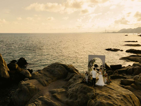 Tiệc Cưới Tại Hòn Cò Resort Cà Ná