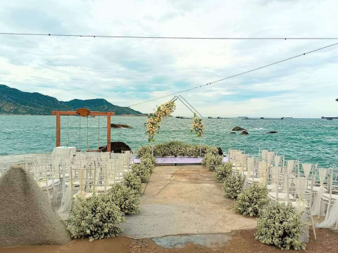 Tiệc Cưới Tại Hòn Cò Resort Cà Ná