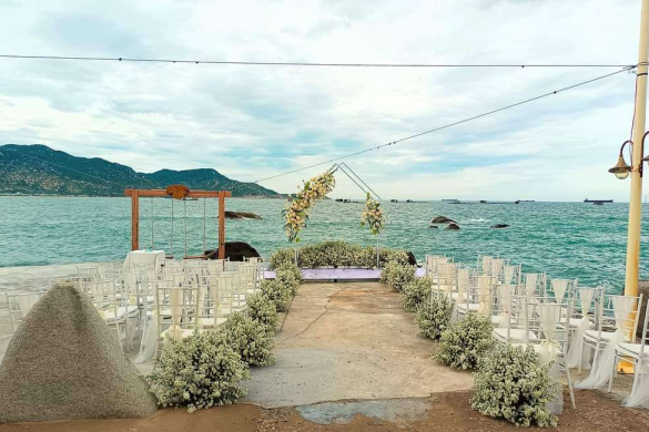 TIỆC CƯỚI NGOÀI TRỜI